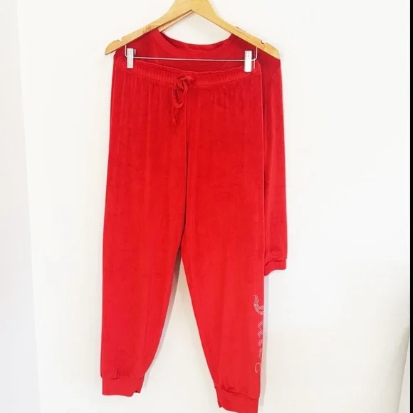 JUICY COUTURE New Red Velvet Lounging Set With Bling Logo NWOT Size Medium - Picture 4 of 6